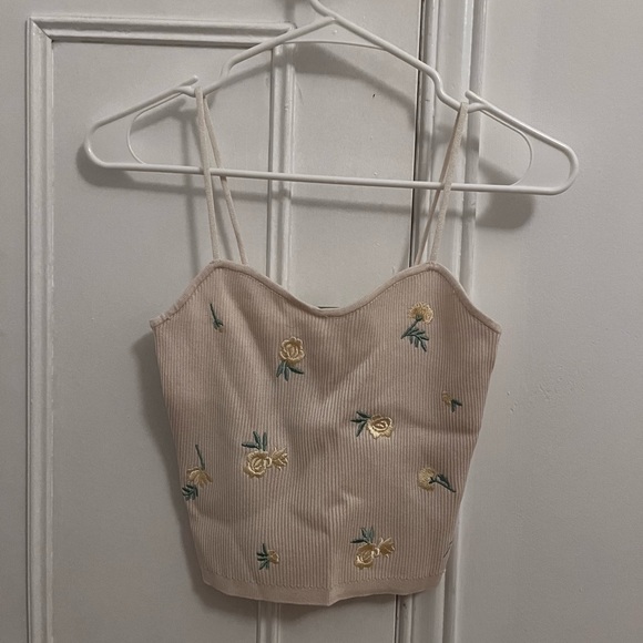 Floral embroidered tank top - Picture 1 of 2